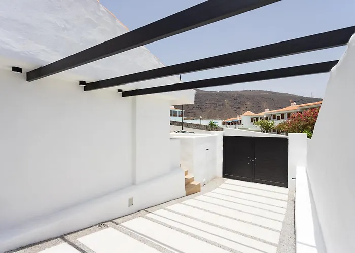 Home2book Coastal Chic Apt, Huge Private Terrace * Candelaria