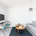 بيت للعطل Home2book Coastal Chic Apt, Huge Private Terrace كانديلاريا