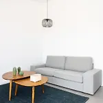 Home2book Coastal Chic Apt, Huge Private Terrace بيت للعطل كانديلاريا