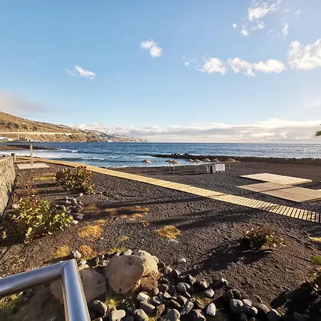 Home2book Coastal Chic Apt, Huge Private Terrace * קנדלריה