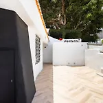 Ferienhaus Home2book Coastal Chic Apt, Huge Private Terrace *