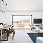 Home2book Coastal Chic Apt, Huge Private Terrace *