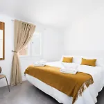 Home2book Coastal Chic Apt, Huge Private Terrace Ferienhaus