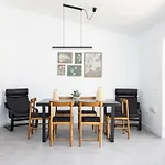 Home2book Coastal Chic Apt, Huge Private Terrace *