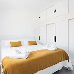 Ferienhaus Home2book Coastal Chic Apt, Huge Private Terrace *