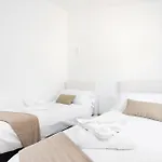 Home2book Coastal Chic Apt, Huge Private Terrace Ferienhaus *