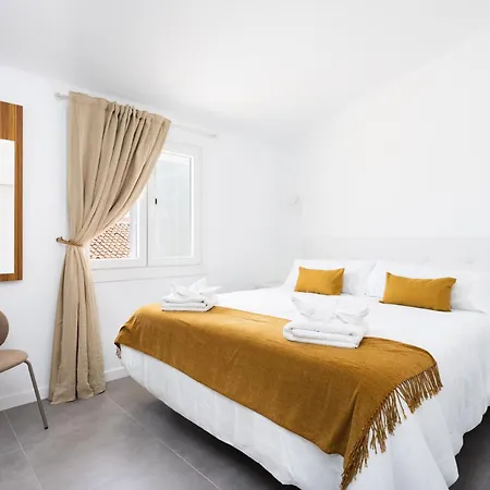 Home2book Coastal Chic Apt, Huge Private Terrace Ferienhaus