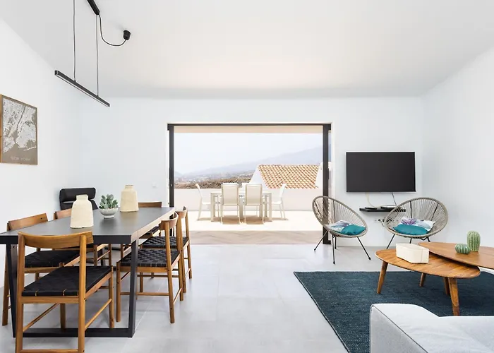 Home2book Coastal Chic Apt, Huge Private Terrace *