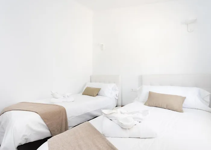 Home2book Coastal Chic Apt, Huge Private Terrace 別荘 *